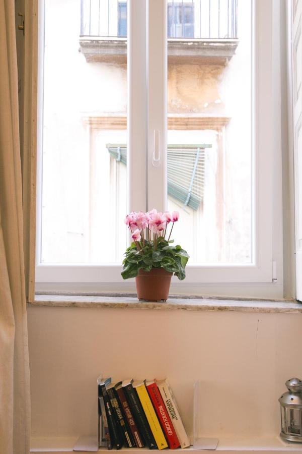 La Casa Del Nespolo, 2 Terrazzi E 2 Bagni In Centro Apartment Napoli Exterior foto